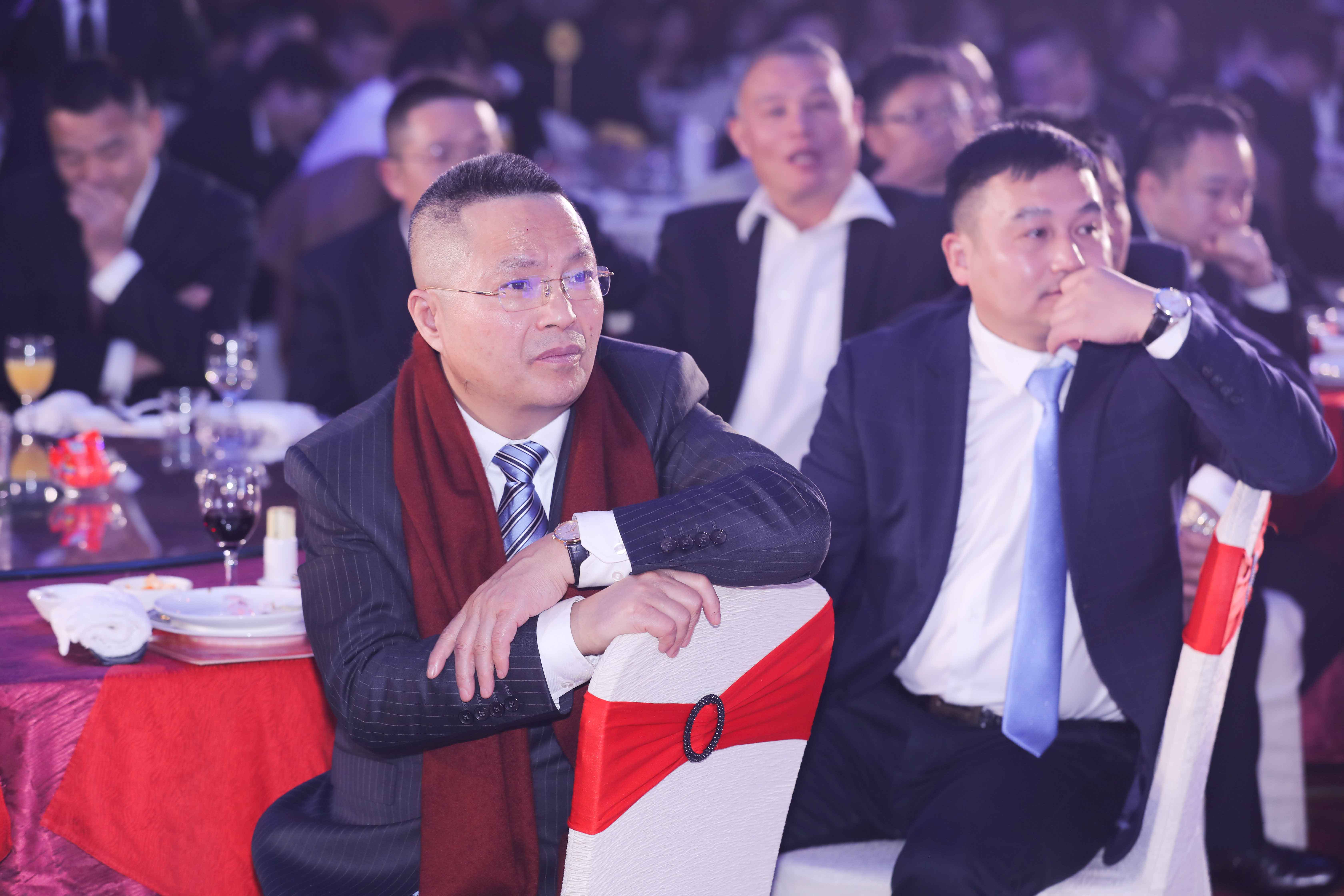 海洋之神590集团2022年《再立异绚烂》迎新文艺晚会开幕_海洋之神590